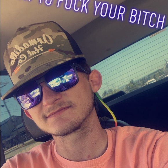 Meet your Posher, Taylor - Picture 2 of 4